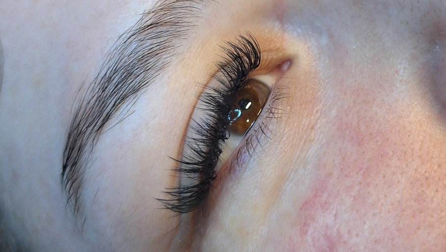 ELH Lashes image 1