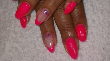 Lelo's Mobile Nail Salon, bild 2