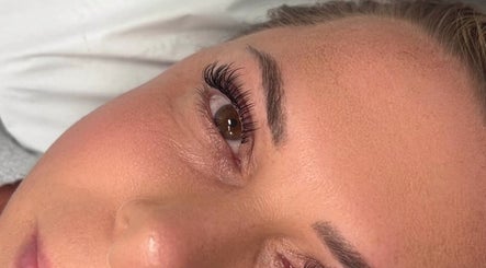 Close-up of eyelash extensions at Halo Beauty Hatfield, Hatfield, England, GB, showcasing beauty expertise.