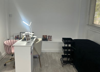 Modern beauty treatment room at Halo Beauty Studio, Letchworth Garden City, England, GB with chic decor.