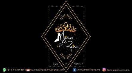 Logotipo de Mujeres Del Reino con brillantes ornamentos dorados en Buenos Aires, Ciudad Autónoma De Buenos Aires, AR.