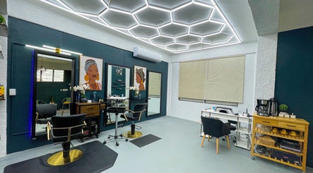 Fresh Again Beauty Salon