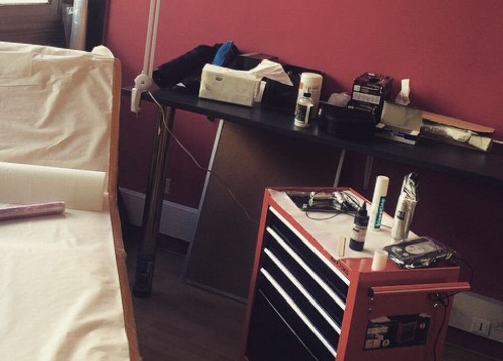 Espace de travail chez 60 Tatouage - Piercing et Formation, Compiegne, Île-de-france, FR.