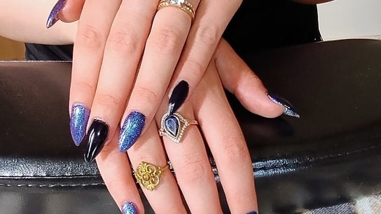 Renezing Nails