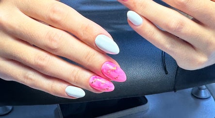 Ornela Yordanova Nail Stylist / Маникюрист Орнела Йорданова image 2