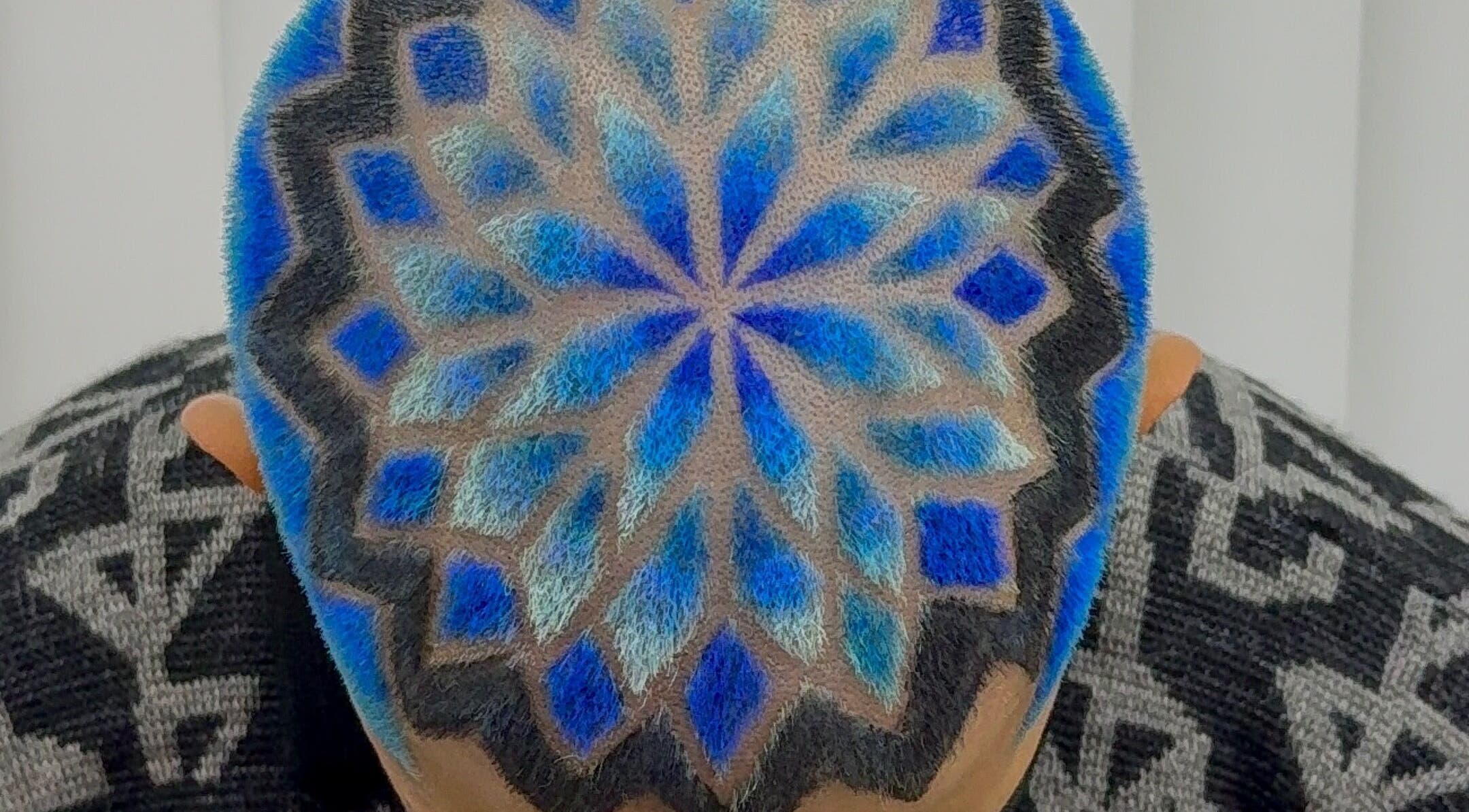 Diseño artístico de cabello en Tom Cutuli, Avellaneda, Provincia De Buenos Aires, AR.