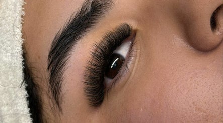 Lash Lounge image 2