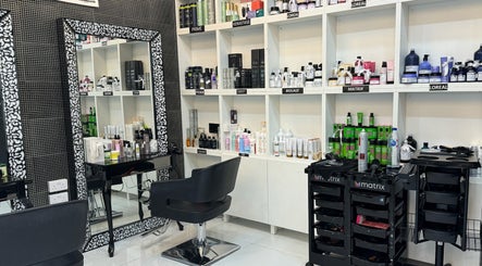 Dantel Beauty Salon image 3