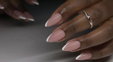 Glambar - Dyve Garden