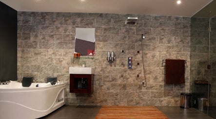 Pure Vietnam Beauty and Spa  image 2