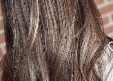 Beautifully styled brown hair with highlights at JAIYA BEAUTÉ 🌸 Heidi, Montréal, Québec, CA.