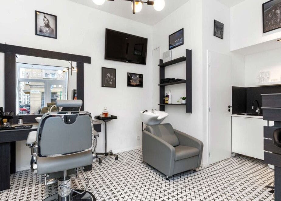 BarberBar modern szalon belső tere Budapest, Magyar, HU címén.