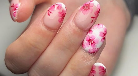 Melificant Nails by Mel