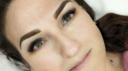 Imagen 2 de Urban Brow Co.