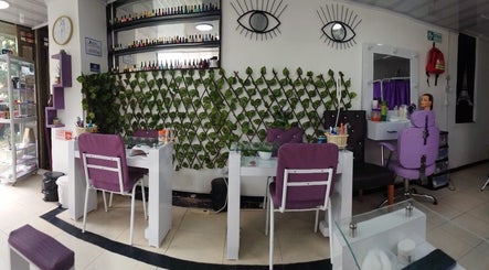 Ambar Nails y Esthetic