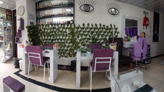 Ambar Nails y Esthetic