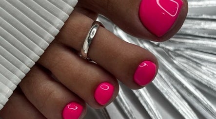 Moniq Nails image 3