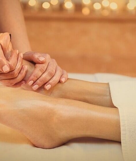 Clinical Reflexology - Mobile service – obraz 2