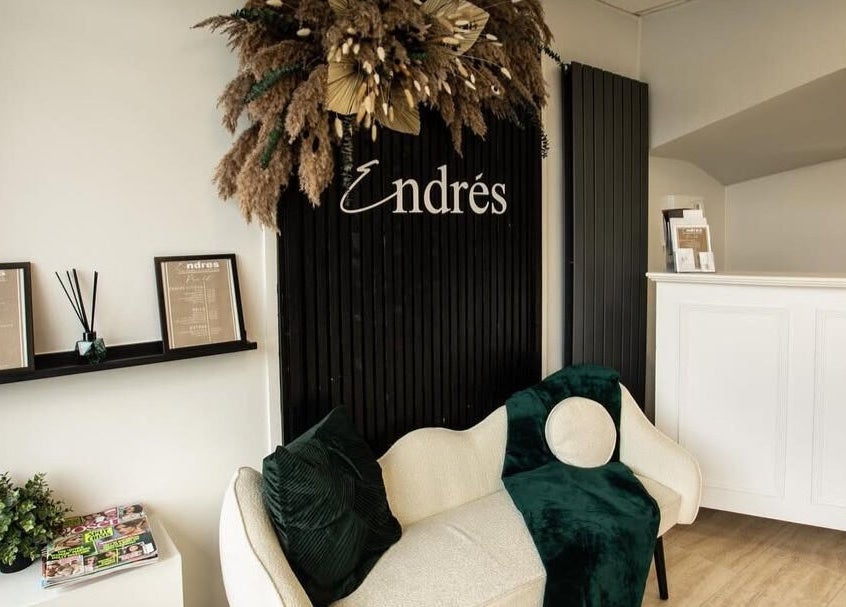 Elegant waiting area at B Beautiful Birmingham at Endres, featuring plush seating and stylish decor, Birmingham, England, GB.