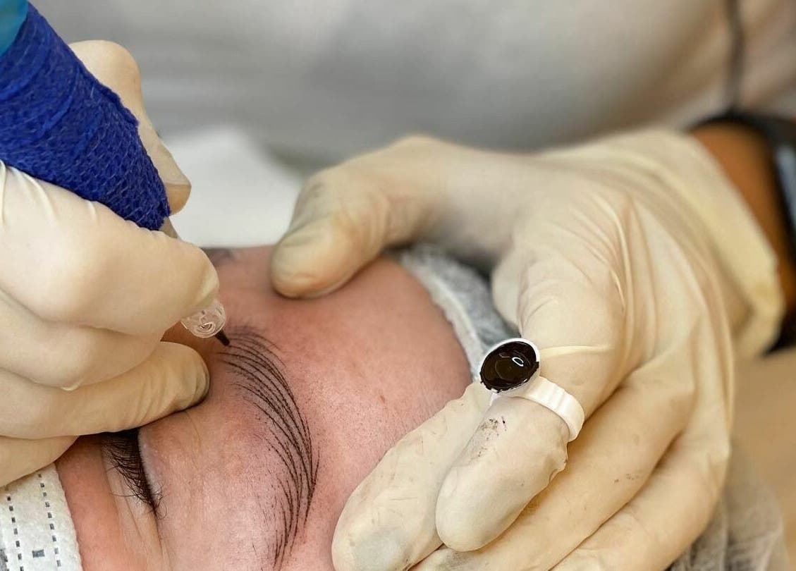 Microblading treatment in progress at Machi Xinary, Egkomi, Nicosia, CY, enhancing brows with precision.