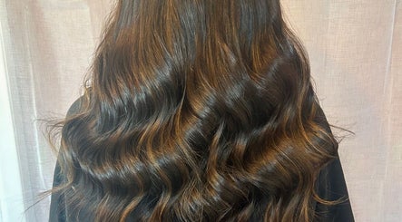 Bonded Hair Extensions image 3