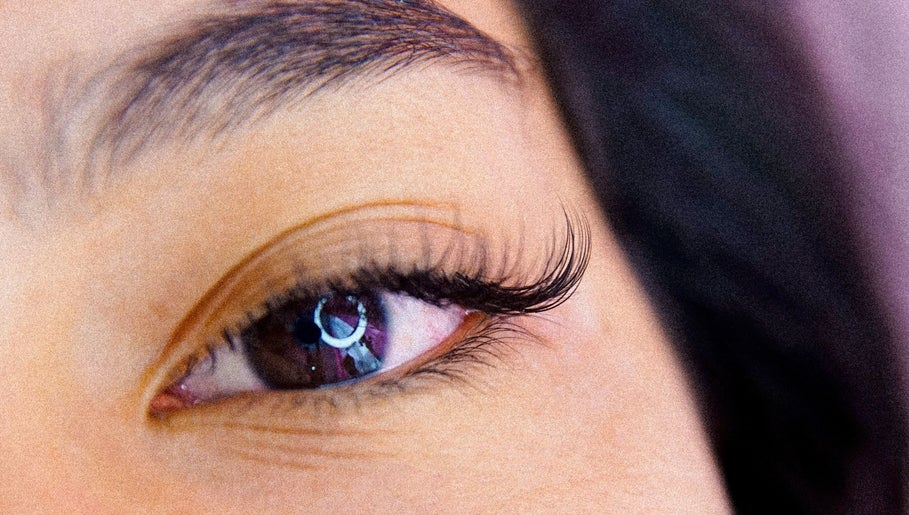 Teffy's Lashes and Brow Studio image 1