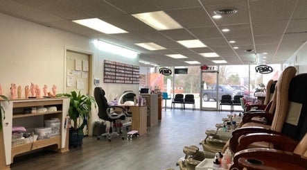 Kris Nail Bar & Spa