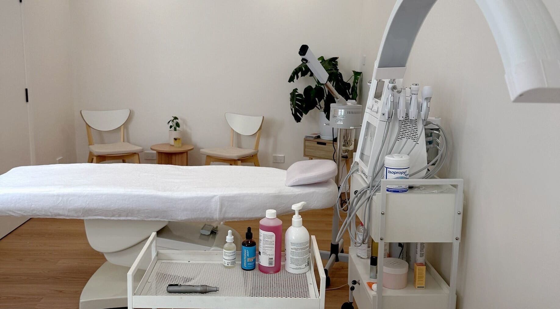 Phibrows _elisa_australia treatment room with modern equipment in Emu Heights, New South Wales, AU.