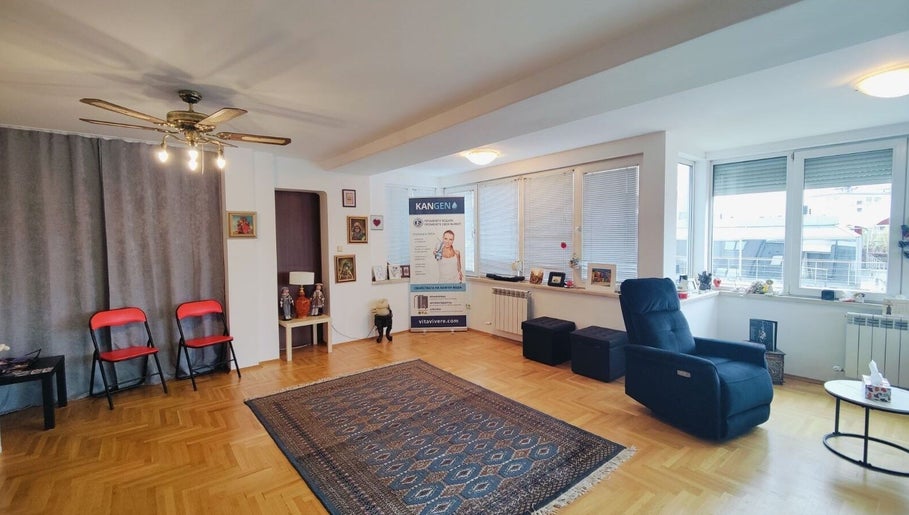 Просторна стая в Холистичен Център за Биорезонансен Анализ - Vita Vivere, София, София Област, BG.