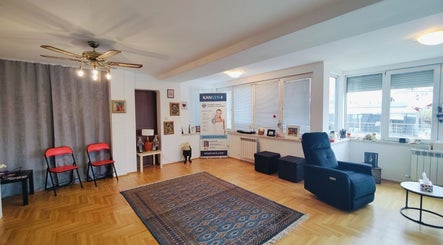 Просторна стая в Холистичен Център за Биорезонансен Анализ - Vita Vivere, София, София Област, BG.