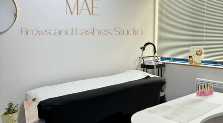 MAE brows and lashes imagem 3