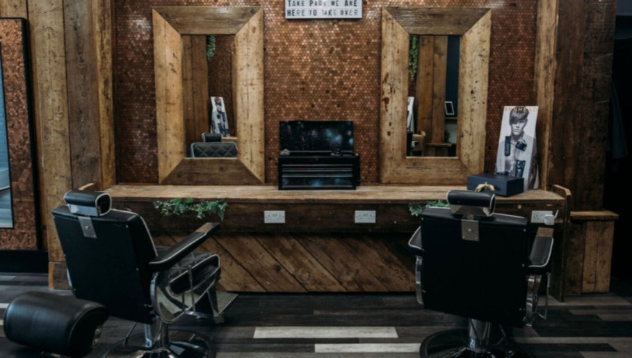 Immagine 1, Skins & Needles Barbers