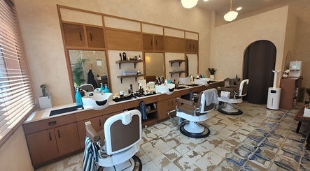 Lombard Barbershop image 2