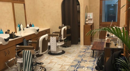 Lombard Barbershop image 3