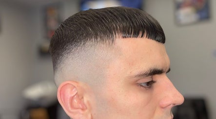 TOP G BARBER image 3