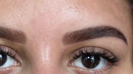 Brows by Nadia D image 3