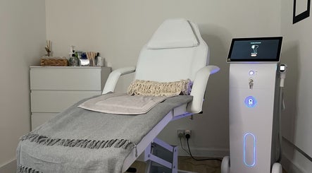 Your Favourite Skin Clinic slika 2