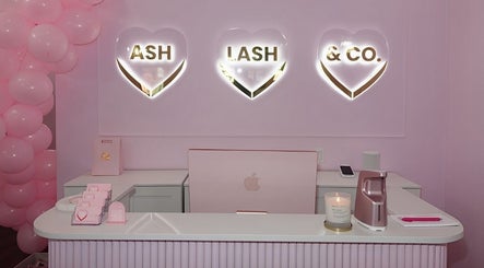 ASH LASH & CO. imagem 2