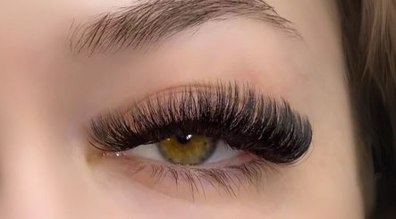 Natural Lash Studio