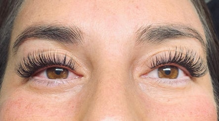 Natural Lash Studio billede 2