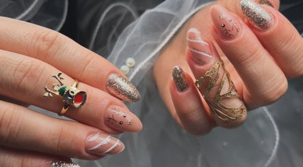 StellaNails image 2