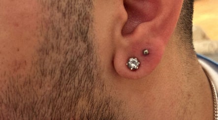 Piercing_lila image 2