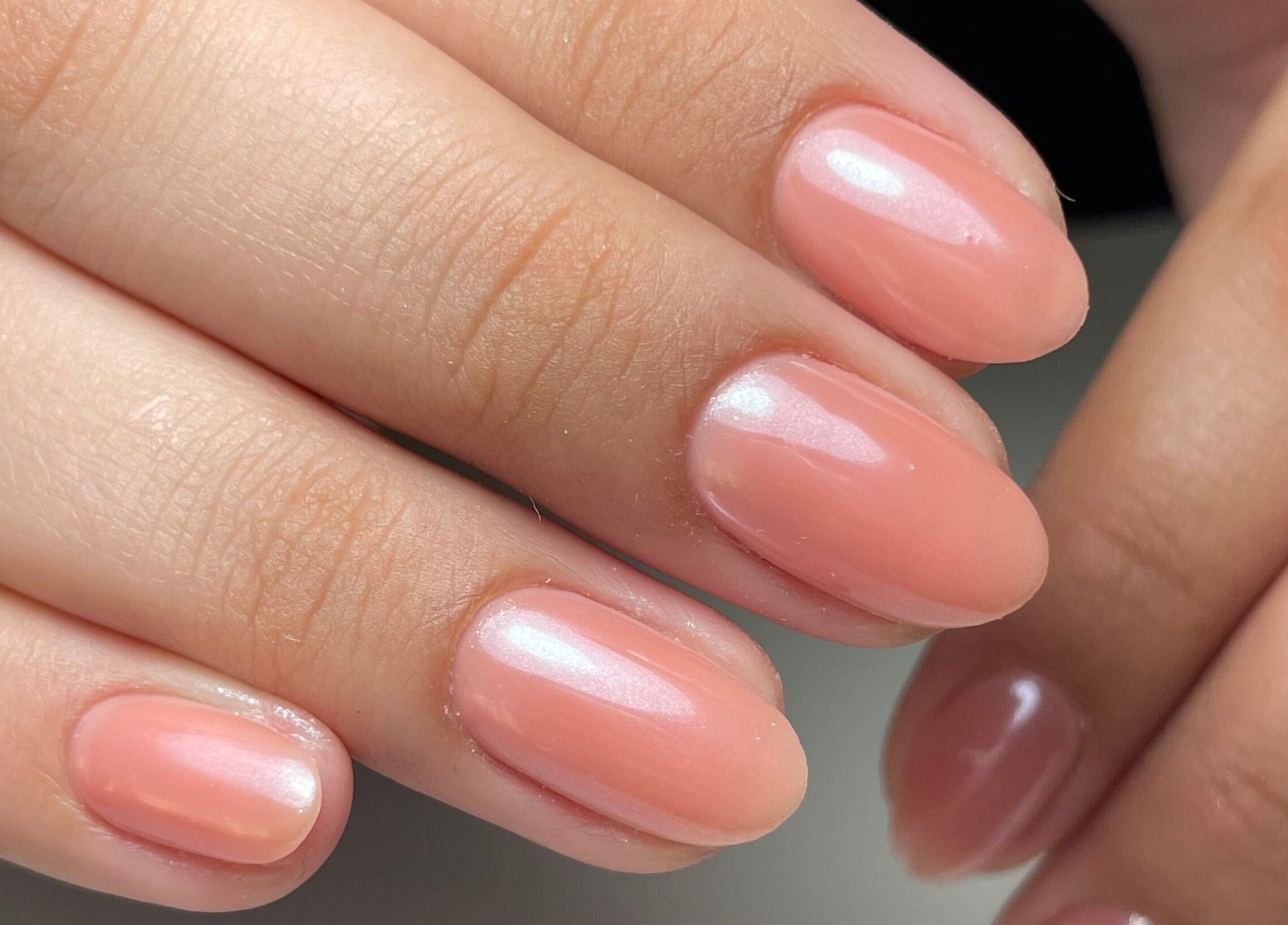 Manicura elegante en Cala Nails Studio, Santa Cruz De La Sierra, Departamento De Santa Cruz, BO.