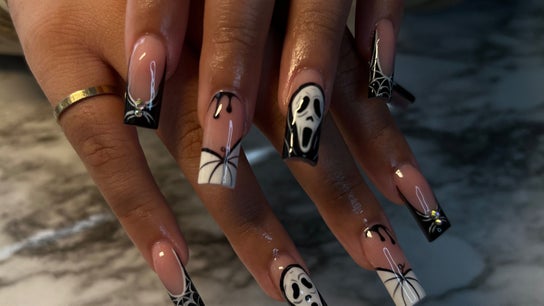 Tiaras Nail Room