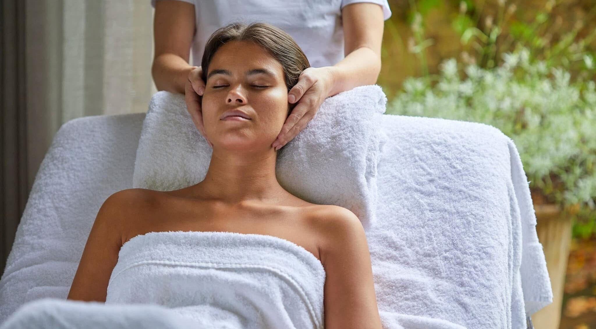 Relaxing facial massage at LOVESTETIC in Abingdon, England, GB. Experience ultimate rejuvenation.