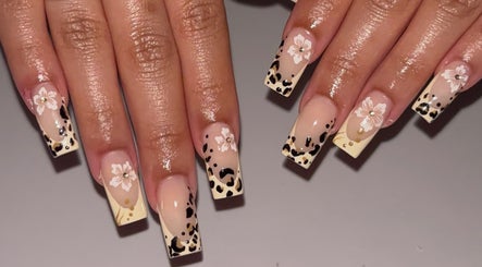 Marididmynails image 2