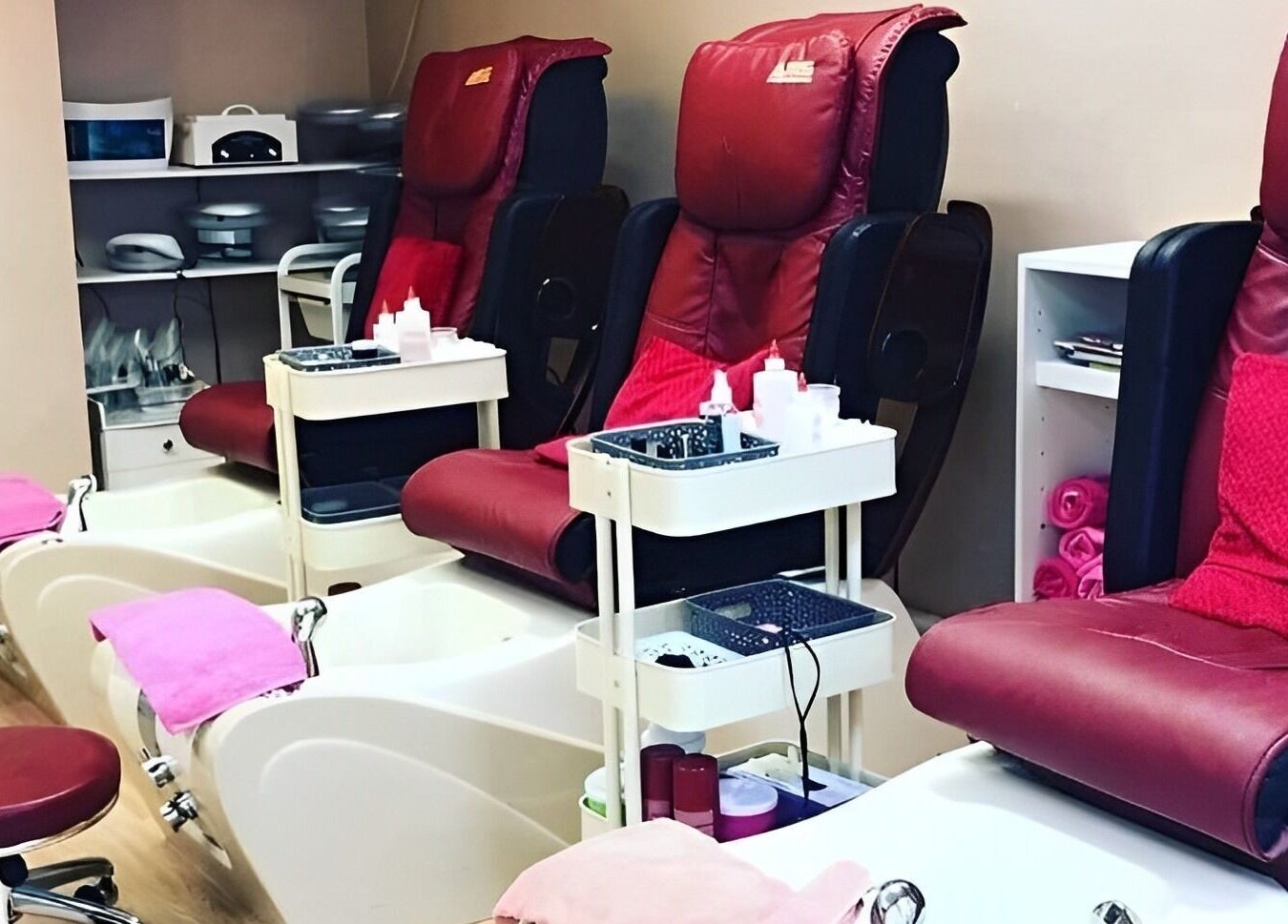 Comfortable spa chairs at New Look Nails and Beauty, Newbridge, County Kildare, IE, offering a relaxing experience.