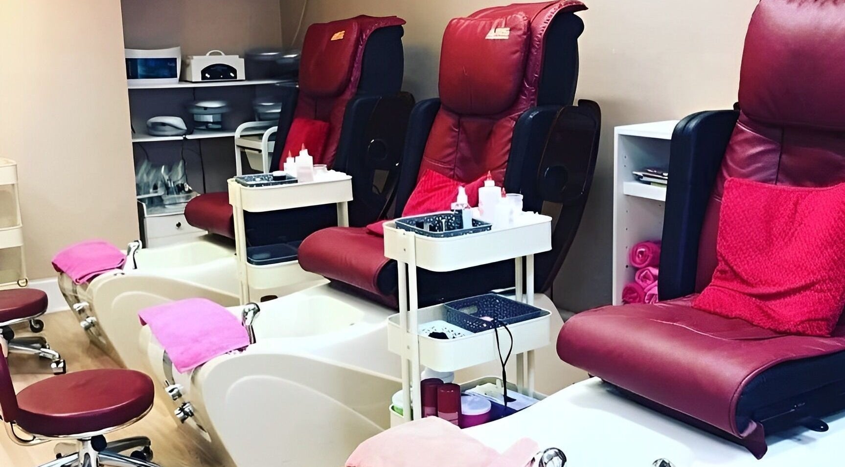 Comfortable spa chairs at New Look Nails and Beauty, Newbridge, County Kildare, IE, offering a relaxing experience.