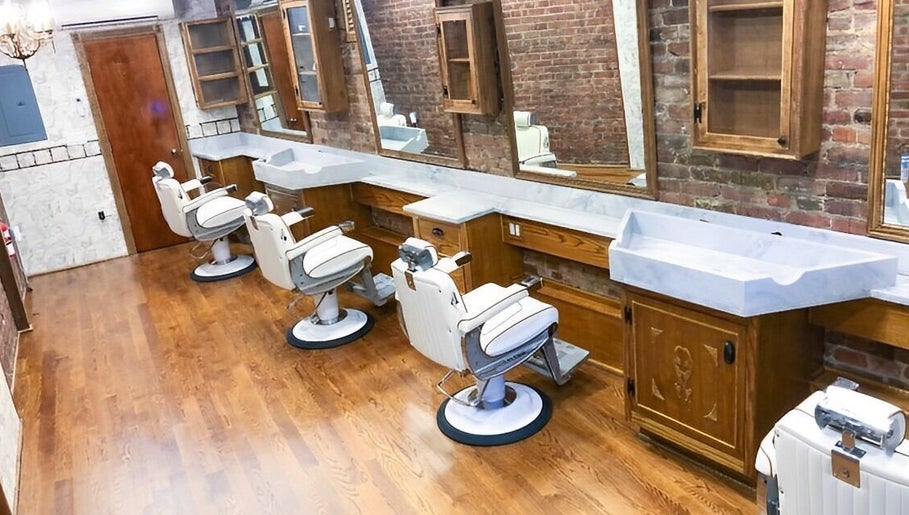 Balkan Barber, bilde 1