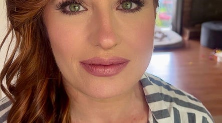 Sarah Mac Makeup, bild 2